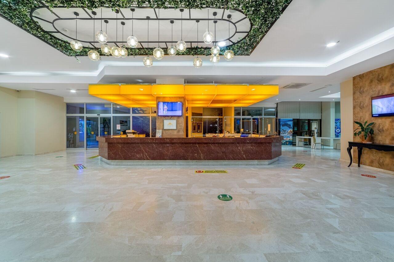 孔蒂朱斯蒂尼亚诺俱乐部公园酒店 欧库卡拉 外观 照片